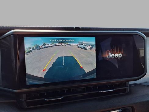 Used 2024 Jeep Wrangler Unlimited Sport AWD/4WD image 6