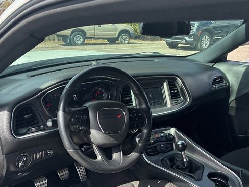 Used 2022 Dodge Challenger R/T w/ Blacktop Package image 8