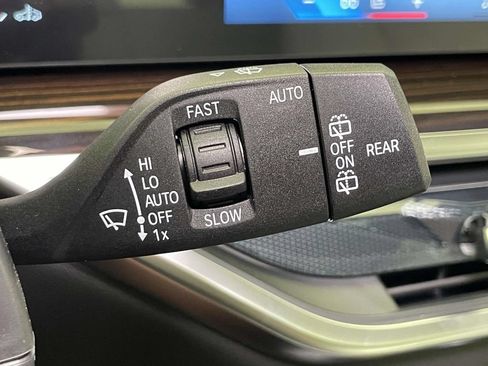 Used 2026 BMW X5 xDrive40i w/ M Sport Package AWD/4WD image 36