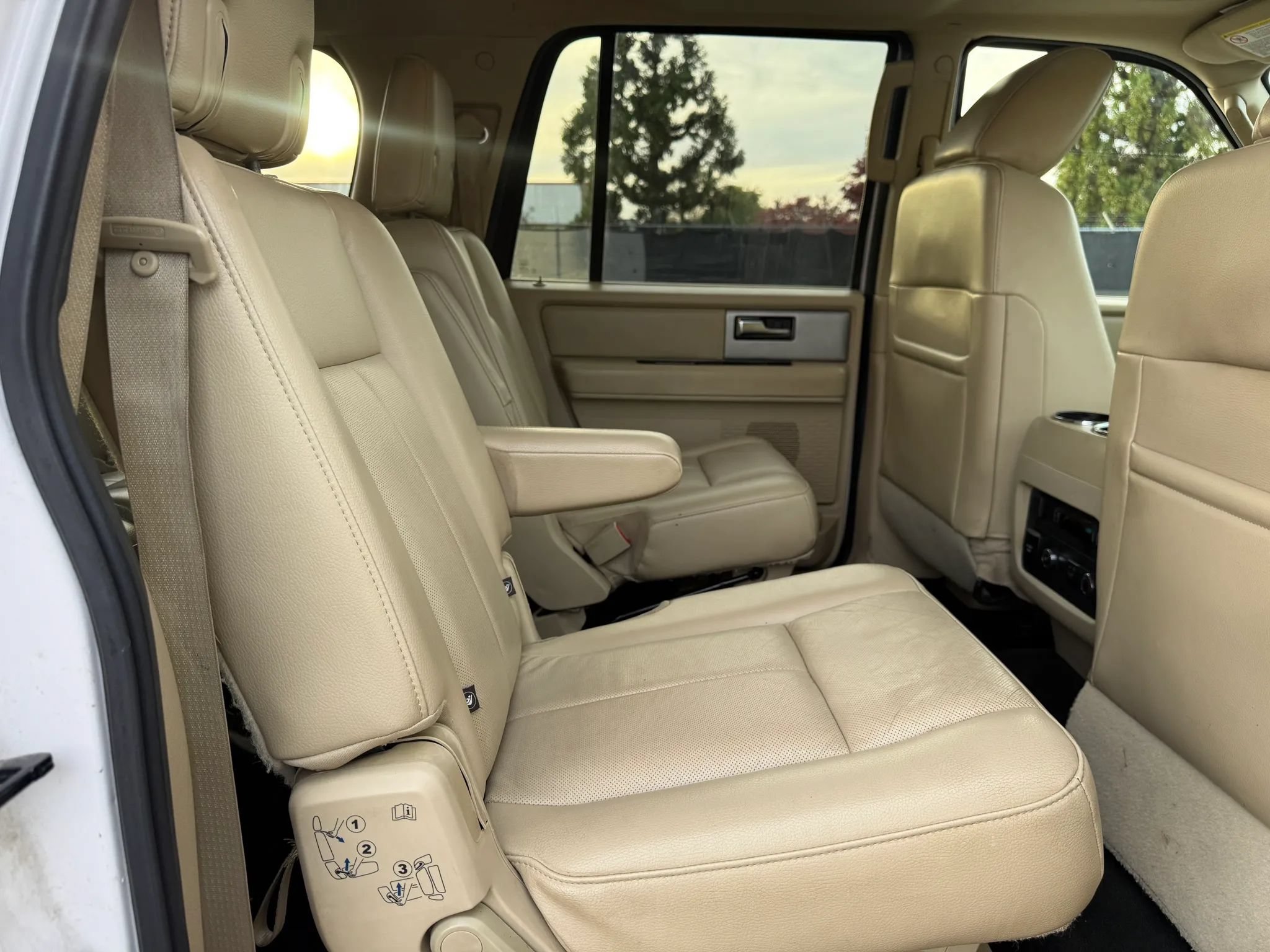 Used 2016 Ford Expedition EL Limited w/ Equipment Group 301A AWD/4WD image 20