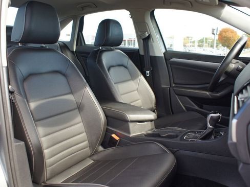 Used 2024 Volkswagen Jetta SE image 23