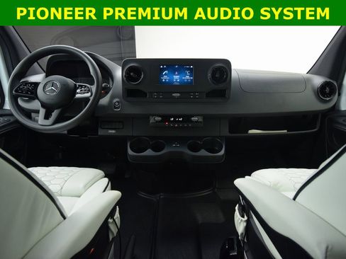 Used 2020 Mercedes-Benz Sprinter 3500 image 3