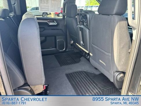 Used 2023 Chevrolet Silverado 1500 LT AWD/4WD image 31