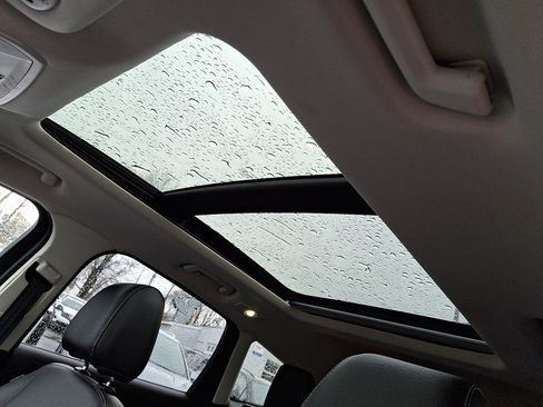 Used 2015 Ford Escape Titanium w/ Equipment Group 301A image 16