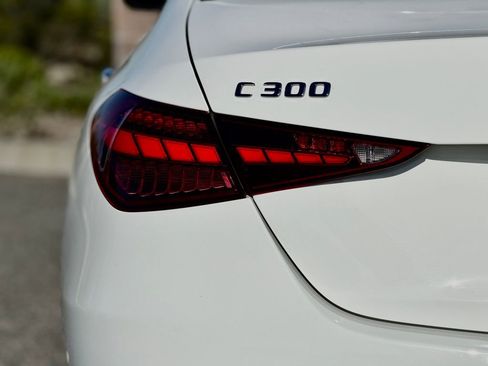 Used 2023 Mercedes-Benz C 300 Sedan image 11