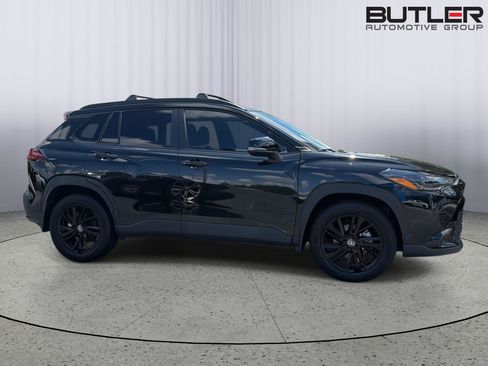 Used 2025 Toyota Corolla Cross AWD Hybrid image 7