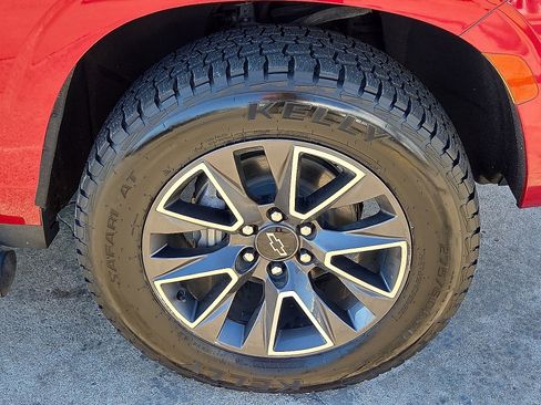 Used 2023 Chevrolet Tahoe Z71 w/ Luxury Package image 7