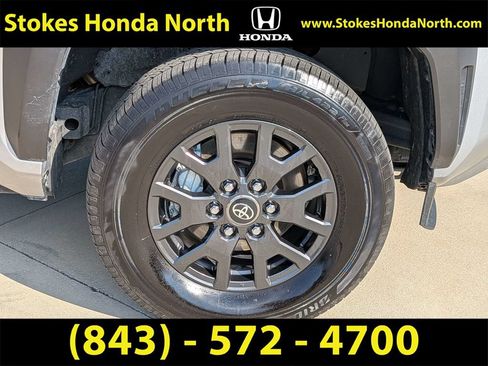 Used 2025 Toyota 4Runner SR5 AWD/4WD image 15