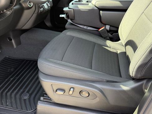 New 2026 Chevrolet Silverado 2500 Custom w/ Custom Convenience Package image 9