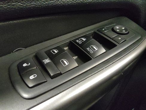 Used 2019 Jeep Cherokee Latitude Plus image 27