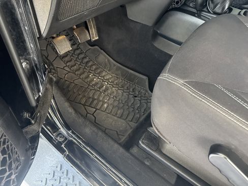 Used 2013 Jeep Wrangler Sahara w/ Connectivity Group image 16