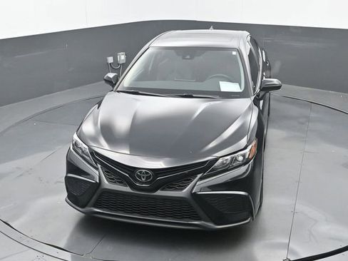 Used 2023 Toyota Camry SE image 30