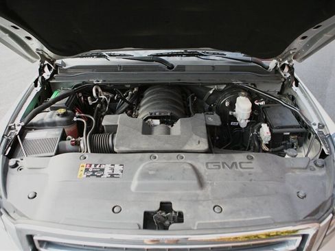 Used 2019 GMC Yukon XL SLT w/ Open Road Package image 7