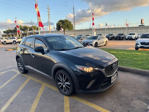 Used 2018 MAZDA CX-3 Touring FWD image 2