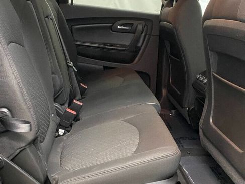 Used 2010 Chevrolet Traverse LT image 12