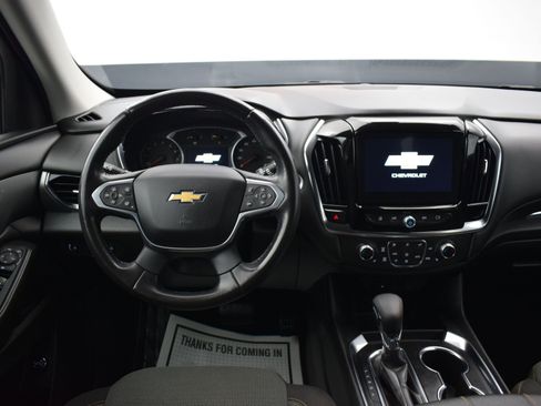 Used 2021 Chevrolet Traverse LT image 19