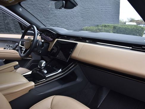 Used 2024 Land Rover Range Rover Sport SE AWD/4WD image 26