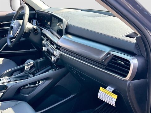 New 2025 Kia Telluride S image 31