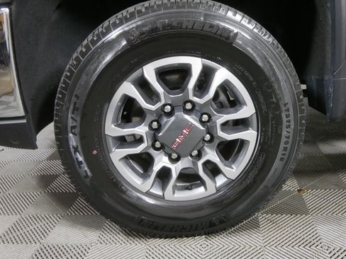 Used 2022 GMC Sierra 3500 SLE w/ Gooseneck/5TH Wheel Package AWD/4WD image 10