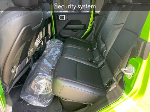 New 2025 Jeep Gladiator Rubicon w/ Convenience Group image 37