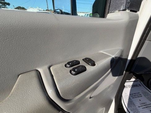 Used 2003 Ford E-450 and Econoline 450 image 25