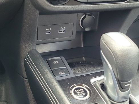 Used 2024 Nissan Kicks SR w/ SR Premium Package FWD image 26