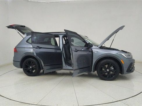 Used 2023 Volkswagen Tiguan SE R-Line image 72