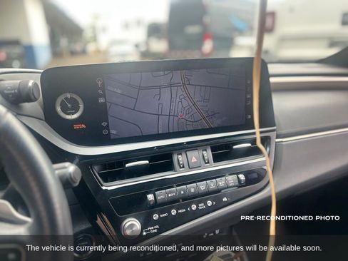 Used 2022 Lexus ES 300h F Sport w/ Accessory Package 2 FWD image 12
