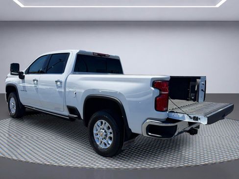 Used 2024 Chevrolet Silverado 2500 LTZ w/ LTZ Plus Package AWD/4WD image 9