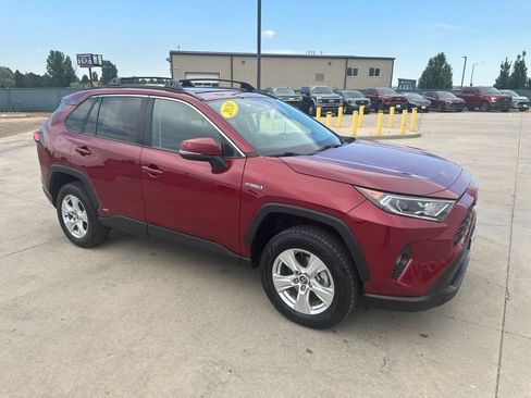 Used 2020 Toyota RAV4 XLE w/ Convenience Package AWD/4WD image 39
