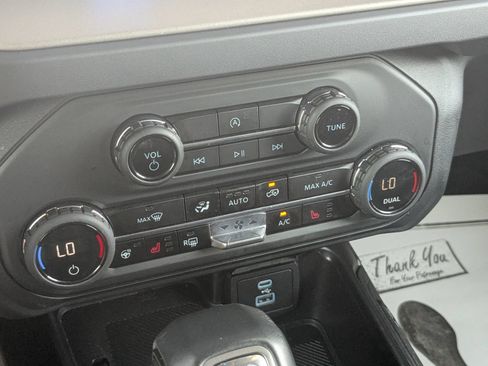 Used 2025 Ford Bronco Outer Banks AWD/4WD image 24