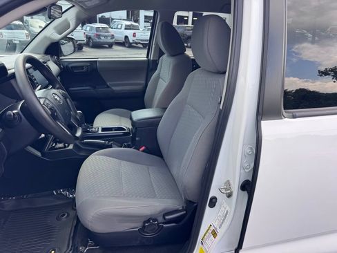 Used 2020 Toyota Tacoma SR w/ SR Convenience Package RWD image 14