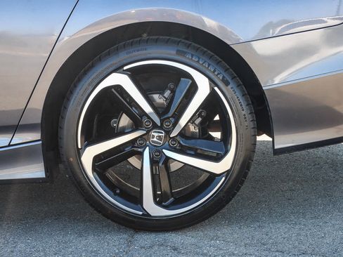 Used 2019 Honda Accord Sport image 10