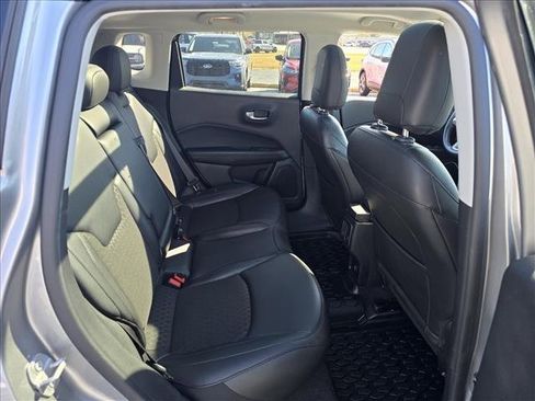 Used 2020 Jeep Compass Latitude image 14