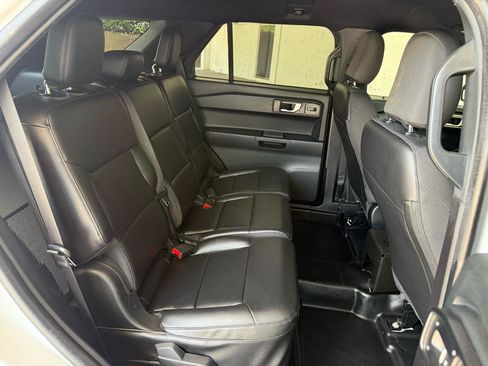 Used 2022 Ford Explorer 4WD Police Interceptor image 16