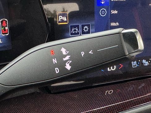 New 2026 Chevrolet Traverse RS image 17