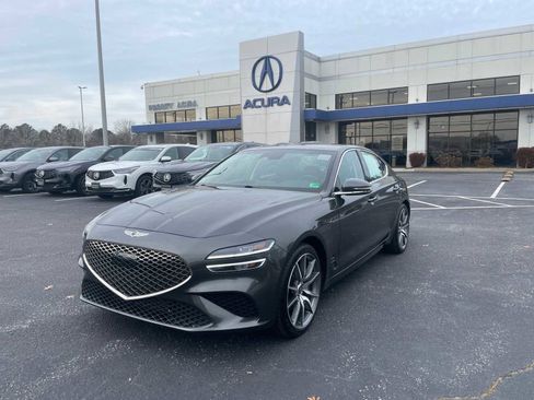 Used 2023 Genesis G70 2.0T image 1