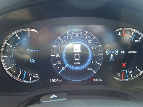 Used 2020 Cadillac Escalade ESV Premium Luxury image 9