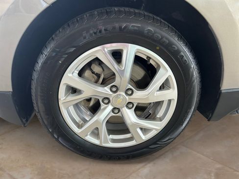 Used 2018 Chevrolet Equinox LT FWD image 22