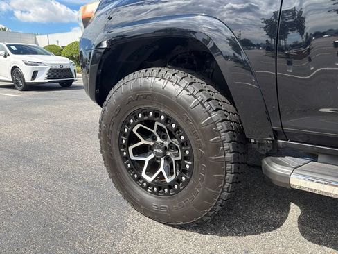 Used 2015 Toyota 4Runner SR5 RWD image 9