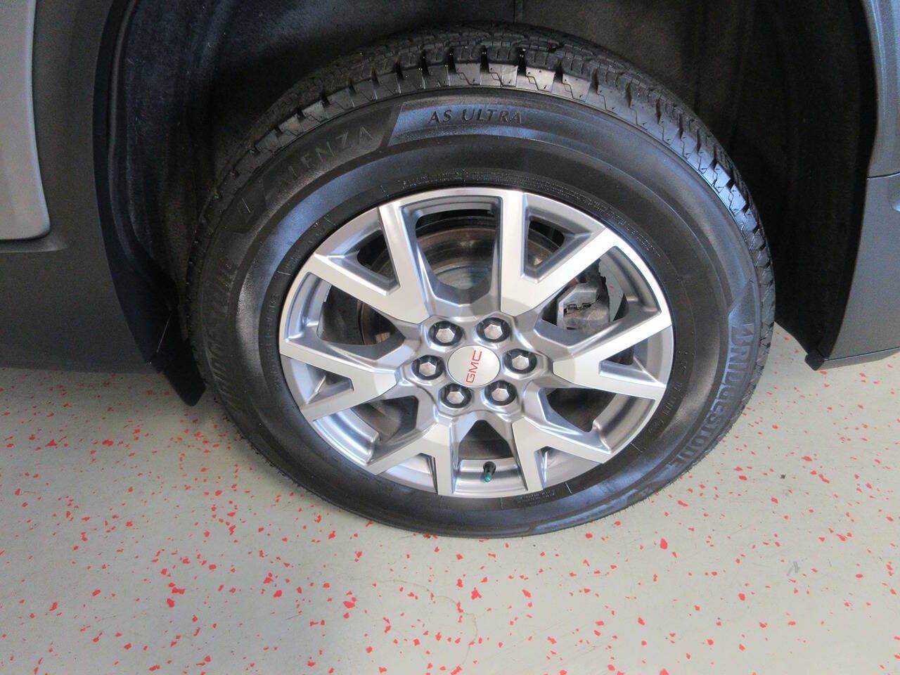 Used 2021 GMC Acadia SLT AWD/4WD image 32