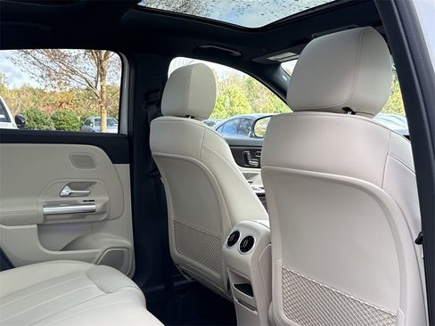 New 2026 Mercedes-Benz GLA 250 GLA 250 image 18