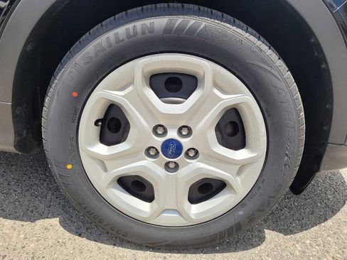 Used 2017 Ford Escape S FWD image 31