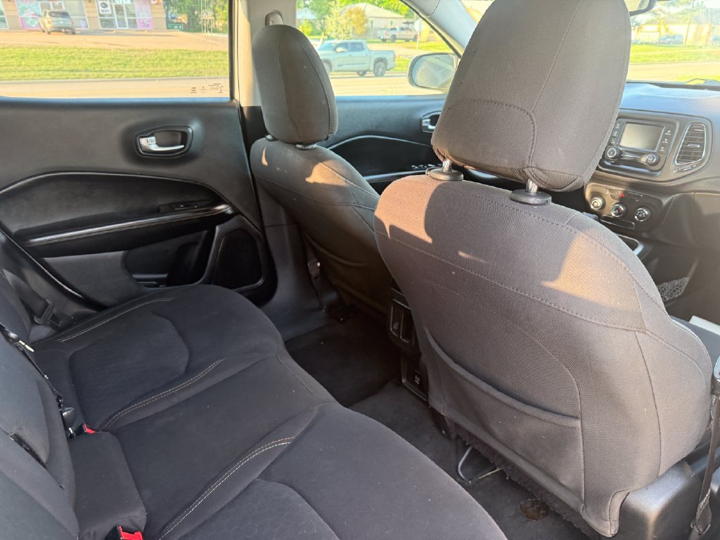Used 2018 Jeep Compass Sport FWD image 14