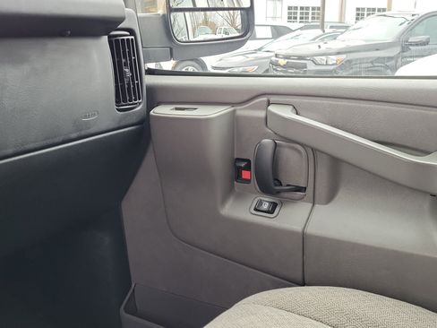 Used 2017 Chevrolet Express 2500 LT w/ LT Preferred Equipment Group image 30