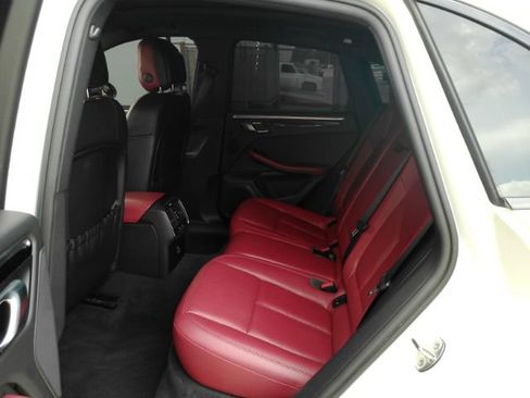 Used 2023 Porsche Macan Turbo AWD/4WD image 20