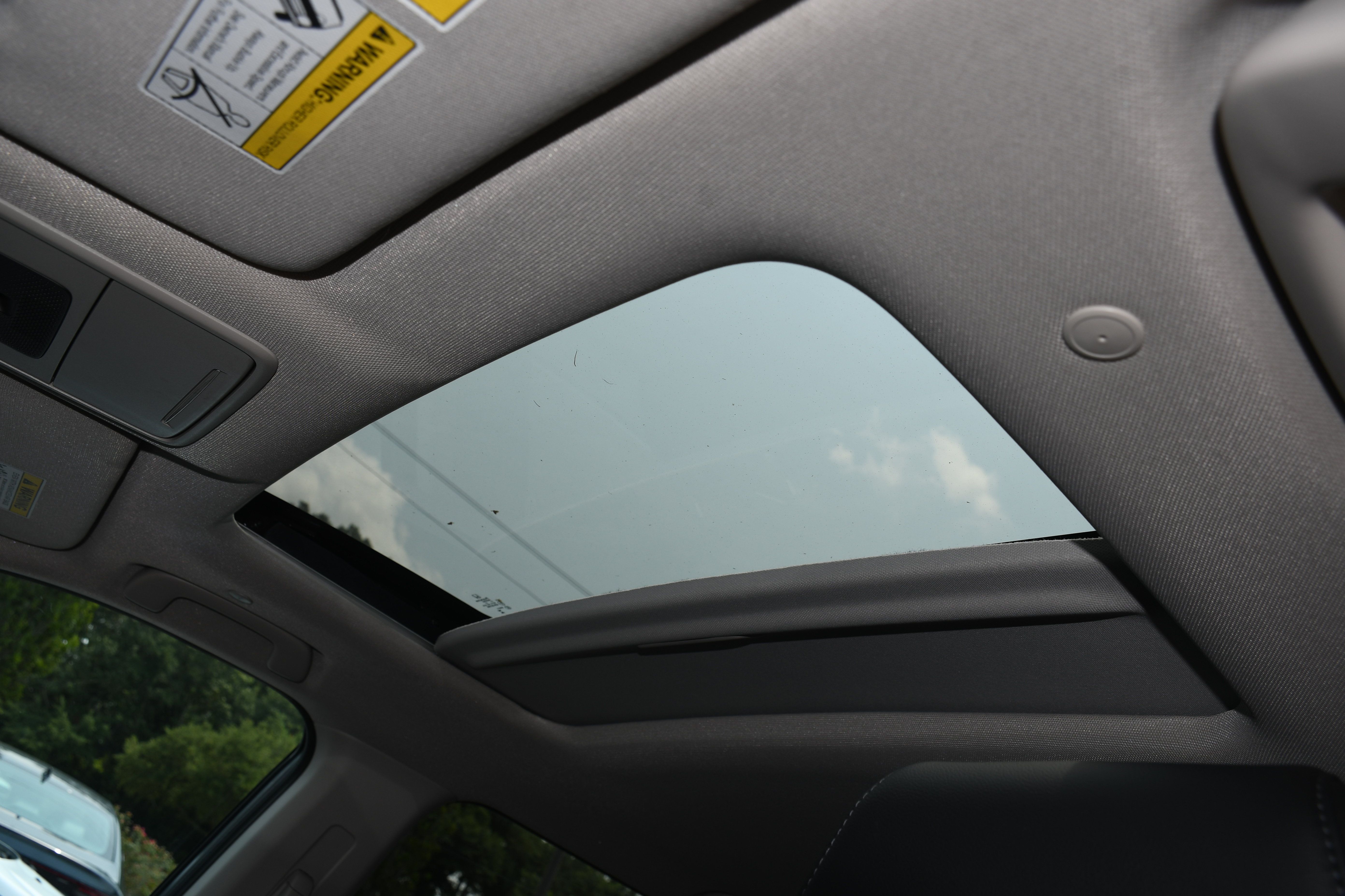 Used 2025 Honda CR-V EX-L image 7