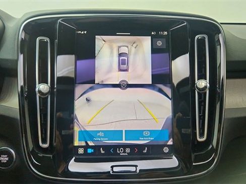 Used 2024 Volvo XC40 B5 Plus image 48