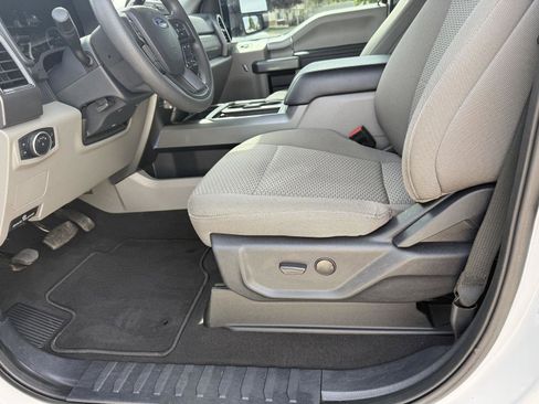 Used 2022 Ford F250 XLT w/ Black Appearance Package AWD/4WD image 21