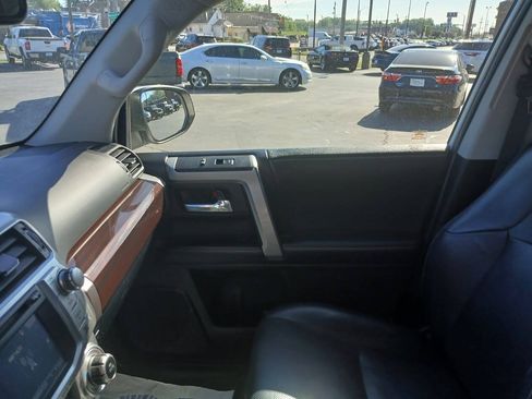 Used 2018 Toyota 4Runner Limited AWD/4WD image 12